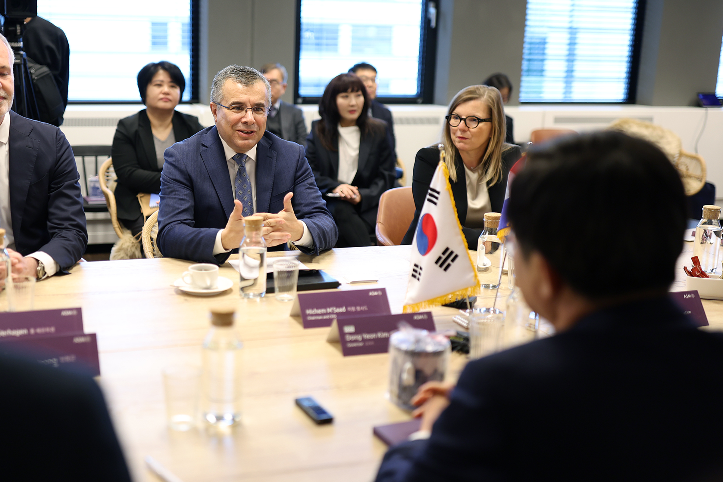 히쳄 엠사드 ASM 대표는 “오늘의 협약이 우리의 협력에 새로운 장을 열고 경기도와 ASM의 상호이익이 되는 성과를 많이 만들어 낼 것”이라고 기대했다.