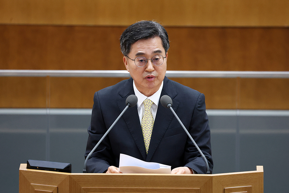김동연 경기도지사는 27일 경기도의회 제384회 정례회에서 “의결된 소중한 예산은 무너진 민생과 침체된 경제를 다시 일으키는 마중물이 될 수 있도록, 신속하고 효율적으로 집행하겠다”라고 말했습니다.
