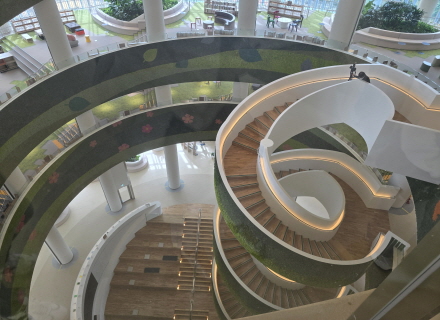 이곳이 바로 미래의 도서관, 경기도서관