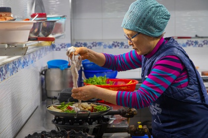 70년 중식부터 인생 전골까지…세월이 빚은 ‘노포’의 맛