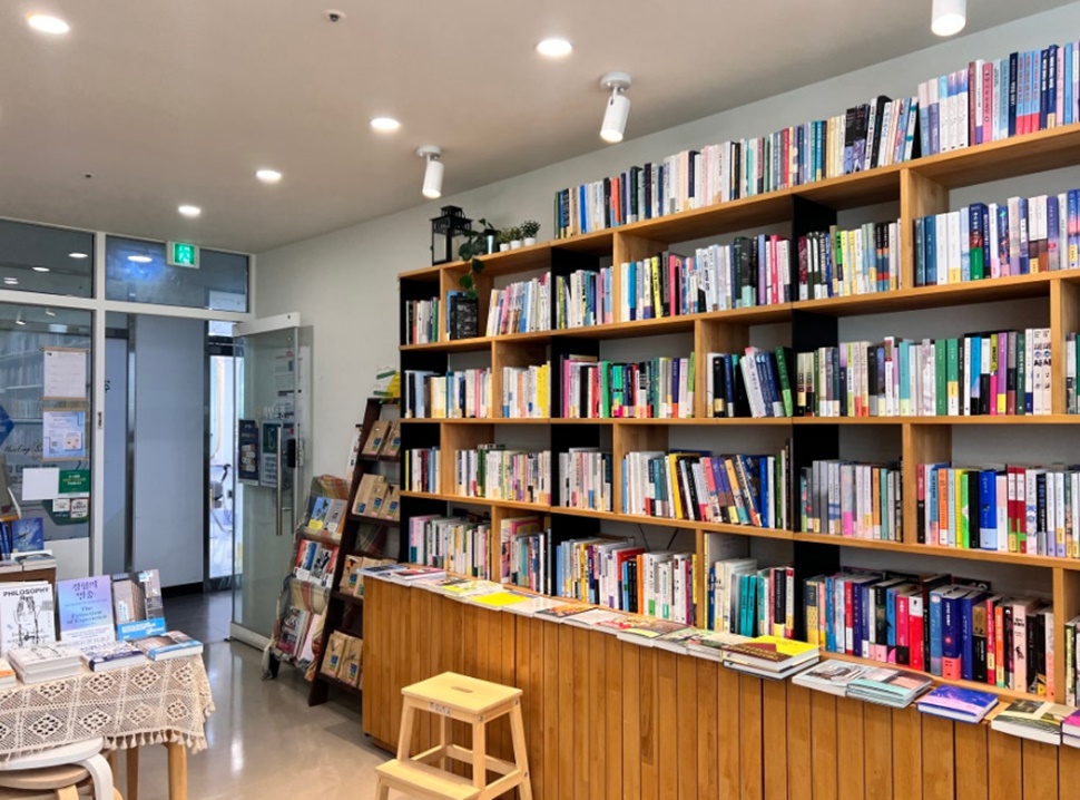 양주 책방소풍의 서가. ⓒ양주시 공식 블로그