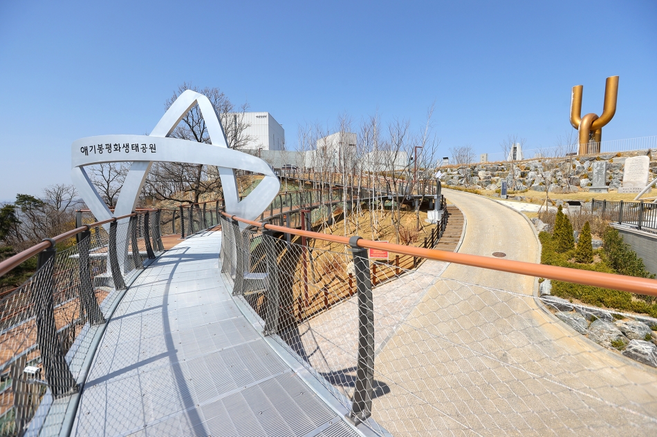 애기봉평화생태공원은 한반도 유일 남·북 공동이용수역(Free-zone)에 위치하여 평화와 화합을 대표하는 상징적인 장소다. @ 경기뉴스광장 허선량