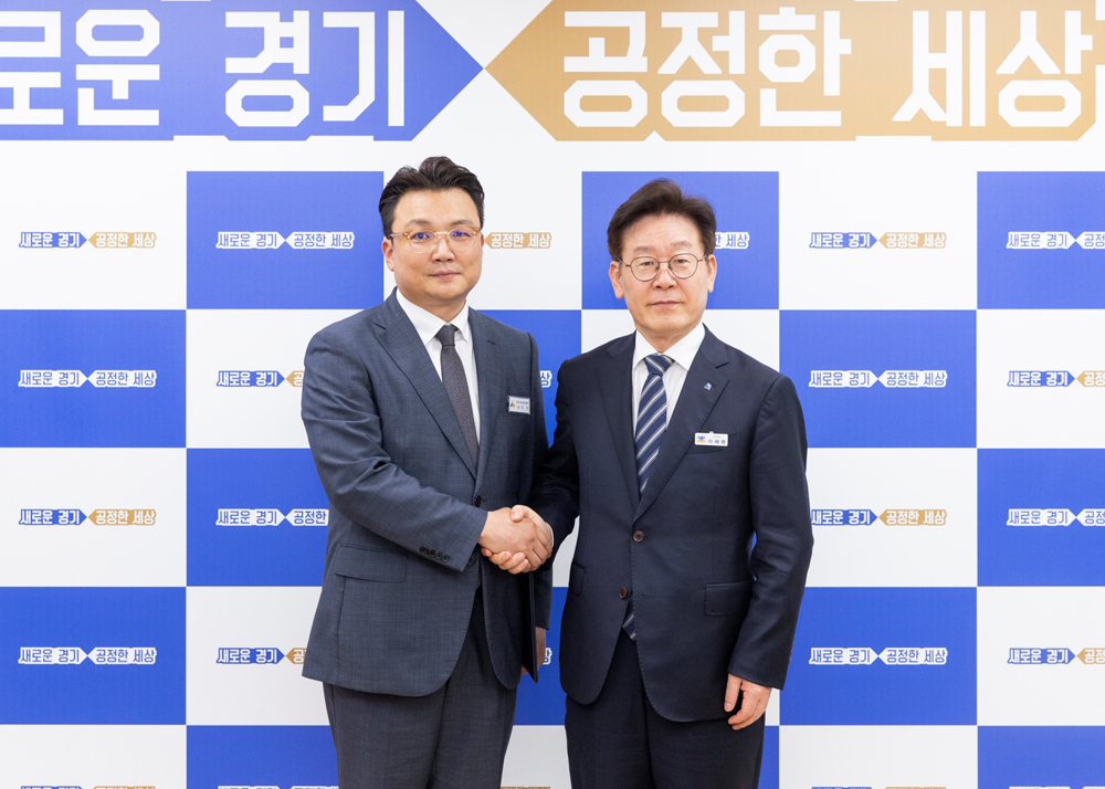임진 초대 경기도시장상권진흥원 원장은 1975년 전남 장성 출생으로 명지대학교 유통학 석사와 국제통상학 박사과정을 수료한 뒤 경기도 정책개발지원단장을 지냈다.