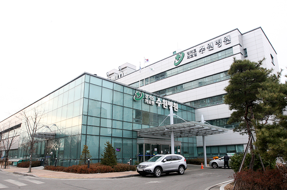 경기도는 확진자가 추가 발생할 경우 경기도의료원 6곳을 활용할 방침이다. 이들 의료원에는 국가지정 병상수준이 18병상, 음압병상이 23병상 마련돼 있다.