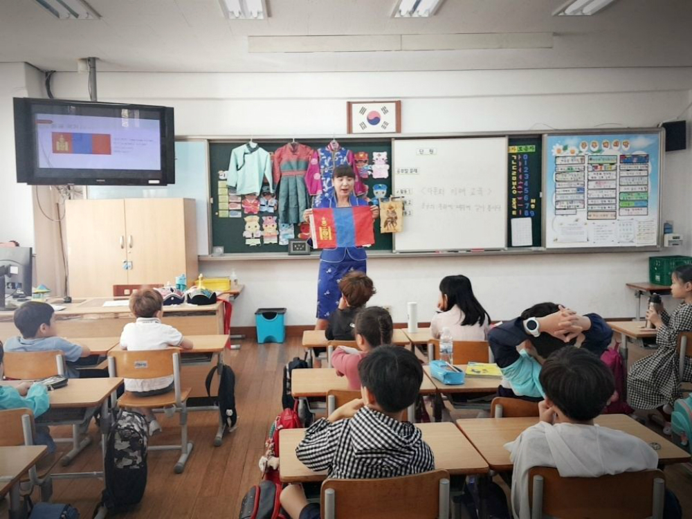 경기도와 경기도평생교육진흥원은 ‘2022년 경기도 찾아가는 배움교실’ 신규 도민 강사를 오는 13일까지 모집한다. 자료사진.