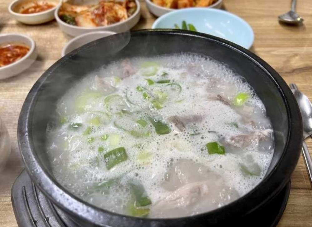 참큰곤드레순대국의 순댓국은 곤드레가 들어간게 특징이다. 자료사진.