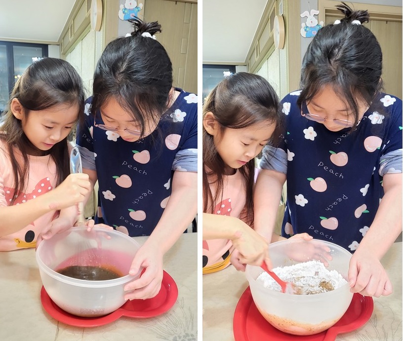 동생과 함께 비건 쿠키를 만들고 있다. 