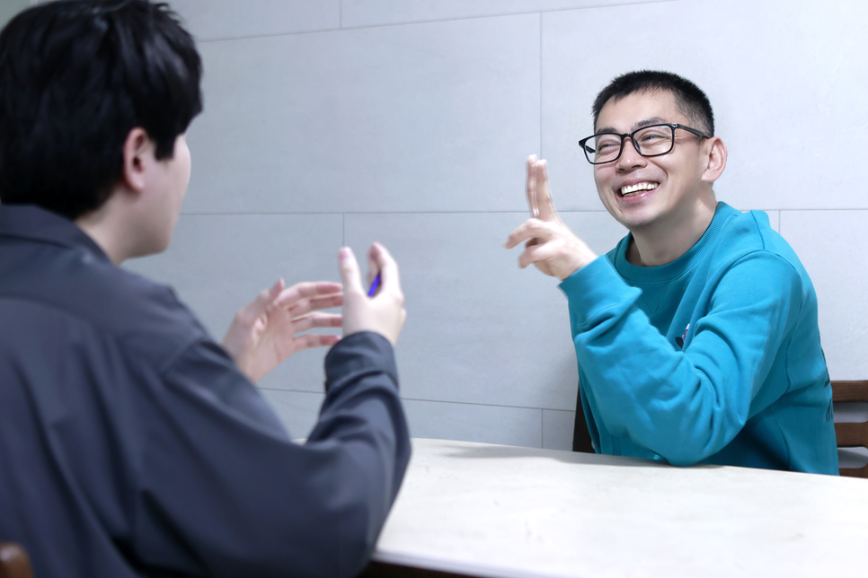강현세 씨는 장애인 기회소득을 통해 운동하는 횟수도 늘고 자격증도 취득할 수 있었다며 만족감을 표했다.