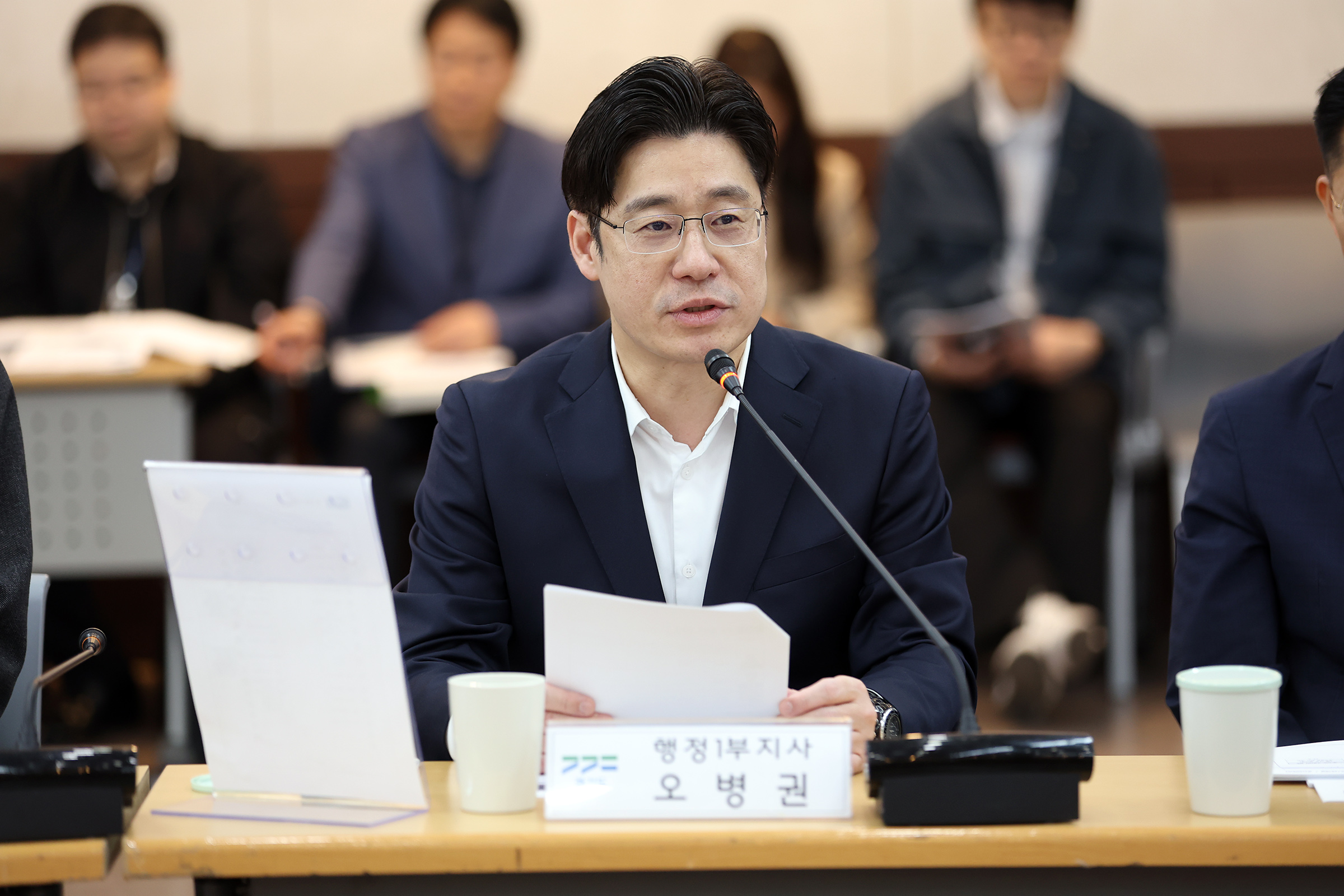 오병권 경기도 행정1부지사는 이천시청에서 열린 간담회에서 “중첩규제를 해소하고 지역 발전을 위한 SOC 투자를 끌어내기 위해서는 경기도와 시‧군이 함께 노력해야 한다”고 말했다.