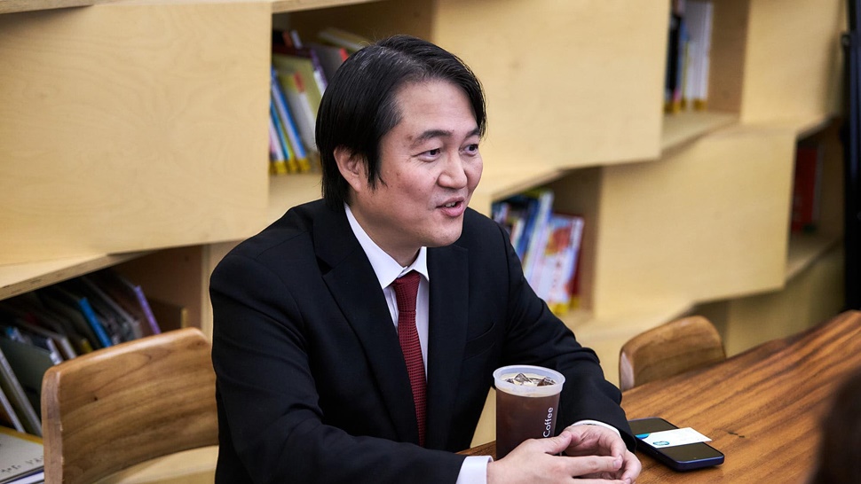박성호 지휘자가 향후 계획에 대해 이야기하고 있다.