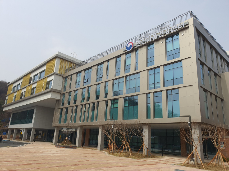 안산마음건강센터는 지난 2014년 경기도·안산시통합재난심리지원단이 설치 및 운영되면서 시작됐다. 사진은 이번에 개소한 안산마음건강센터 전경 모습.