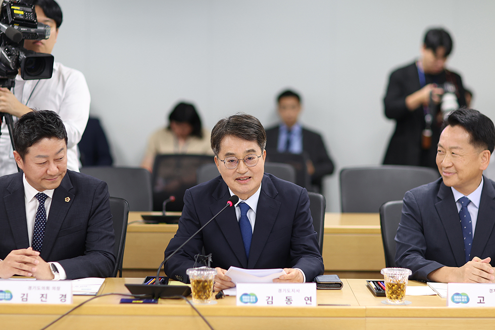 김동연 지사는 모두 발언을 통해 “‘당·정·대’ 원팀보다 더욱 강력한 ‘당·정·대·경’ 원팀으로 국민의 성공, 국민주권 정부의 성공을 향해 힘차게 달려가자”고 강조했다.